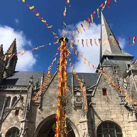 Duplex Dans Le Coeur Historique De *